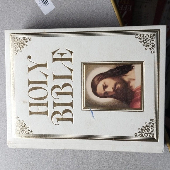 Vintage White Faux Leather Bound Family Bible: King James Version - Picture 1 of 1